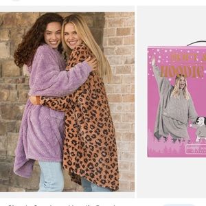New In Box One Size Simply Southern Leopard Print Hoodie Poncho/Blanket Sweater